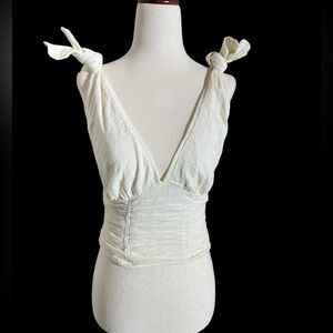 Free People NWOT cold shoulder tank with adjustable ties at shoulder so cute!!